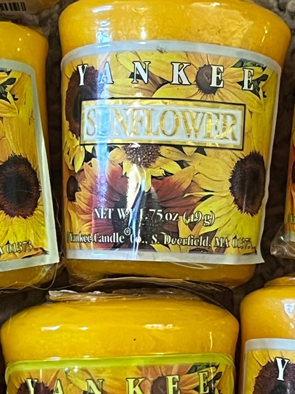 Yankee Candle Sunflower Yellow Votive Candles, Set of 7 - Picture 2 of 4